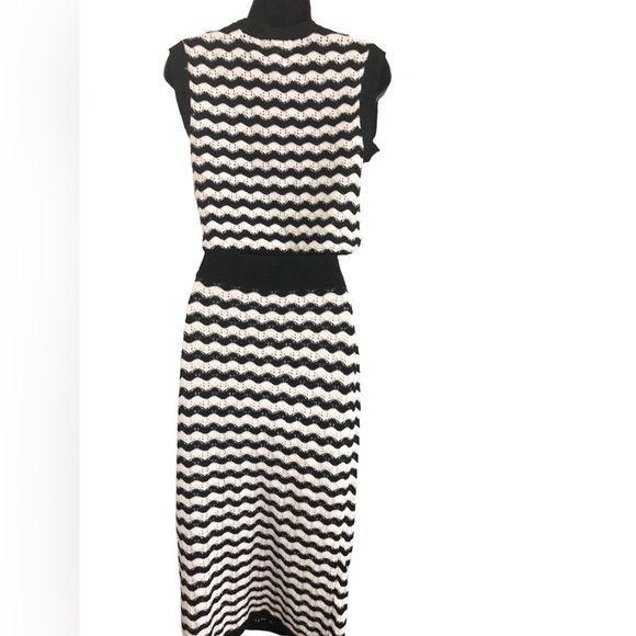 Jessica Simpson 2pc black white crochet look sleeveless top and midi skirt set - Picture 6 of 8